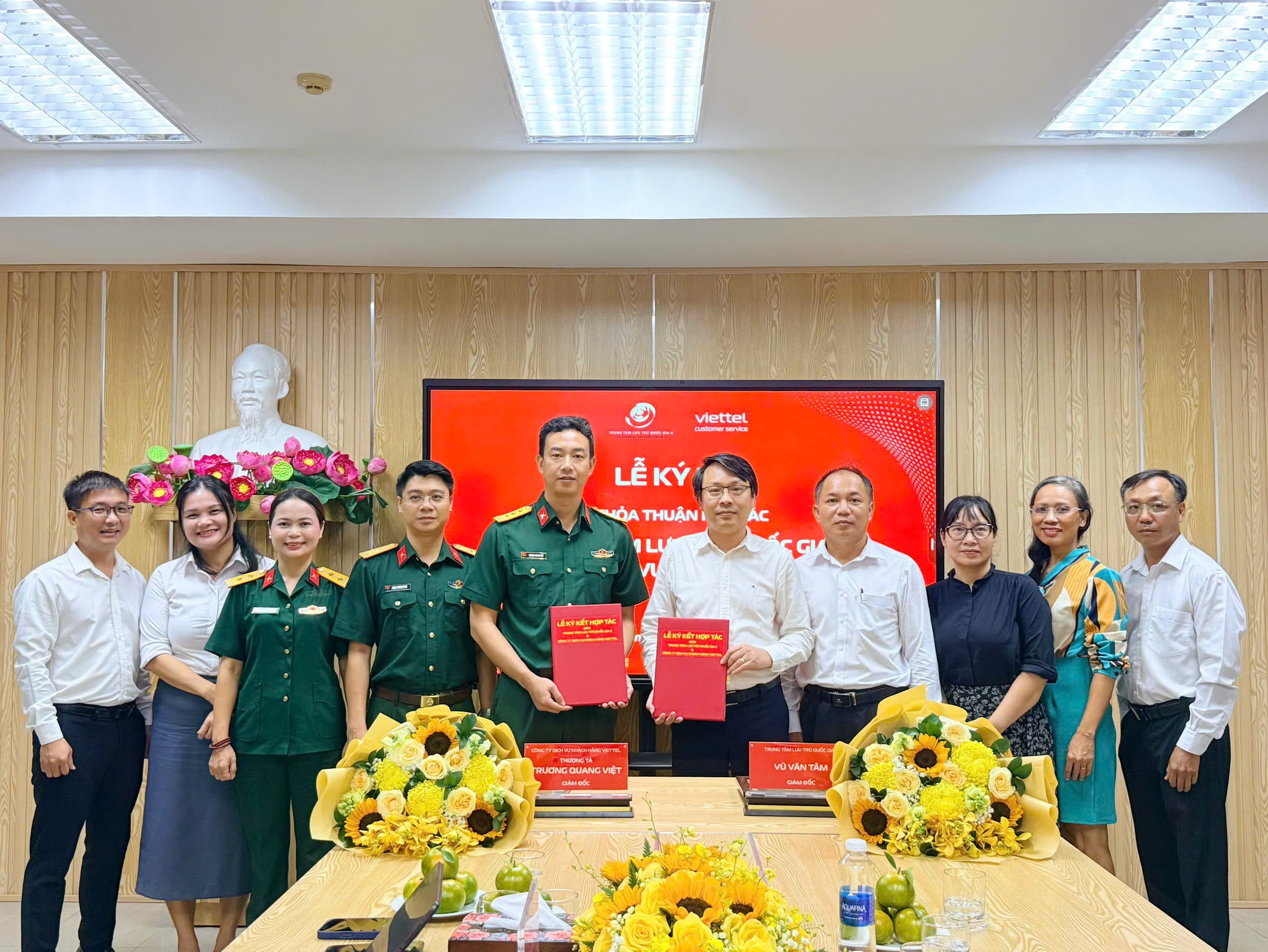 VCX và Trung tâm Lưu trữ Quốc gia II hợp tác phát triển giải pháp số hóa tài liệu toàn diện